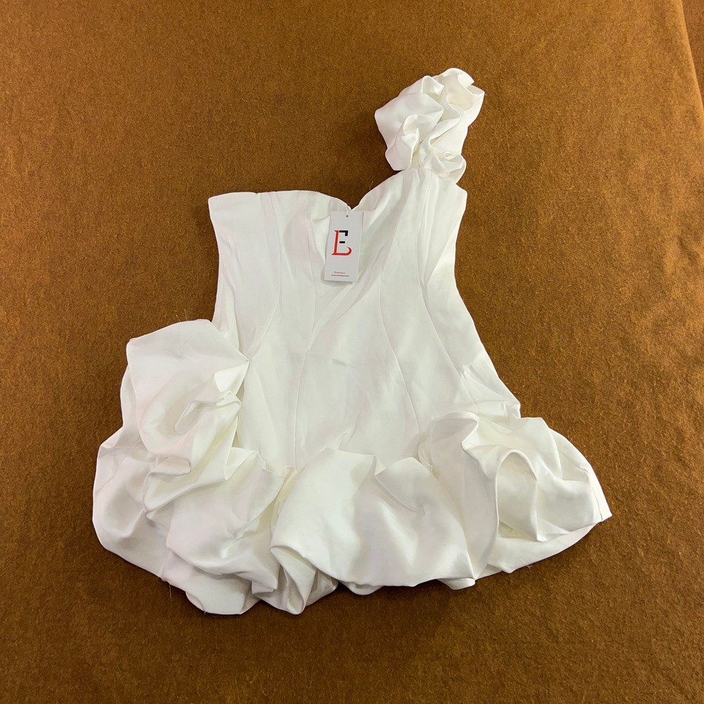 Ellaé Lisqué Womens L White Ruffle One Shoulder Bubble Hem Mini Dress NWT *Flaw